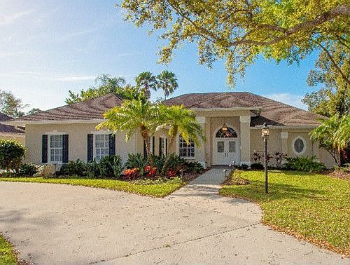 1st image of 25 Golf View Dr