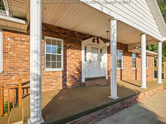 5th image of 107 Pioneer Ln