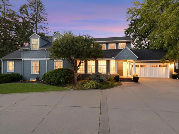 511 Emerson Ave W, Saint Paul, MN 55118