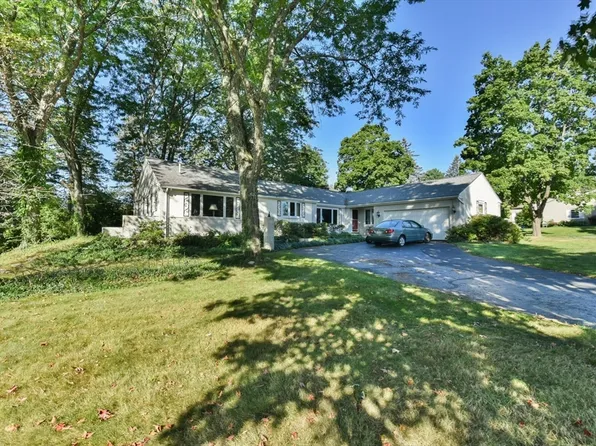 24 Curtis St, Auburn, MA 01501