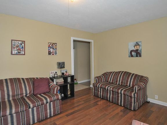 5th image of 207 6th Ave