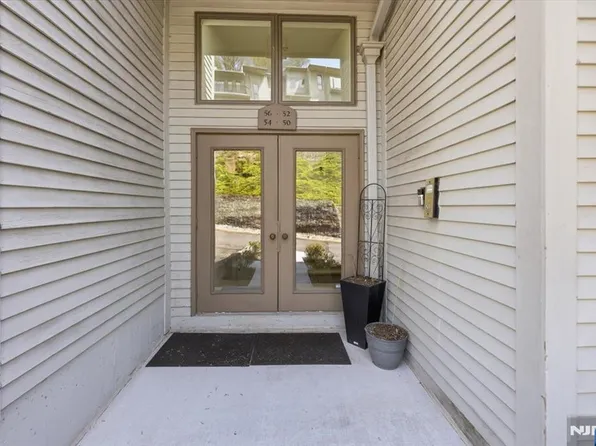 52 Adams Ter, Clifton, NJ 07013