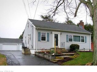 327 Racebrook Rd, Orange, CT 06477