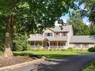 9 Savannah Ln, Newburgh, NY 12550
