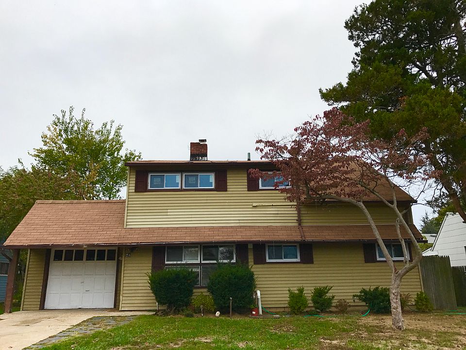 1st image of 18 Fawn Ln