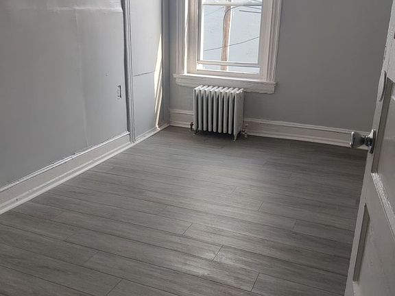 4th image of 6401 Saybrook Ave