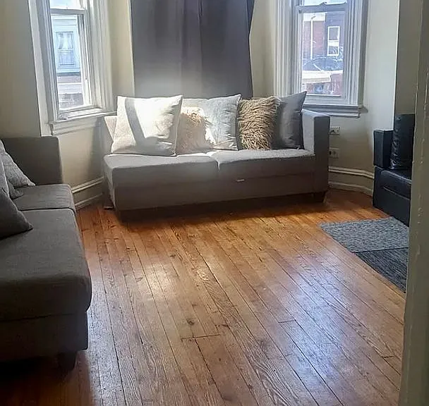 2211 N 4th St — Photo 2