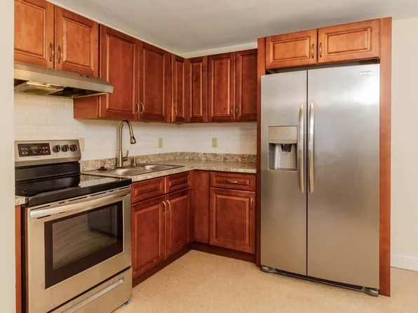 90 Ridgewood Ln, Gardner, MA