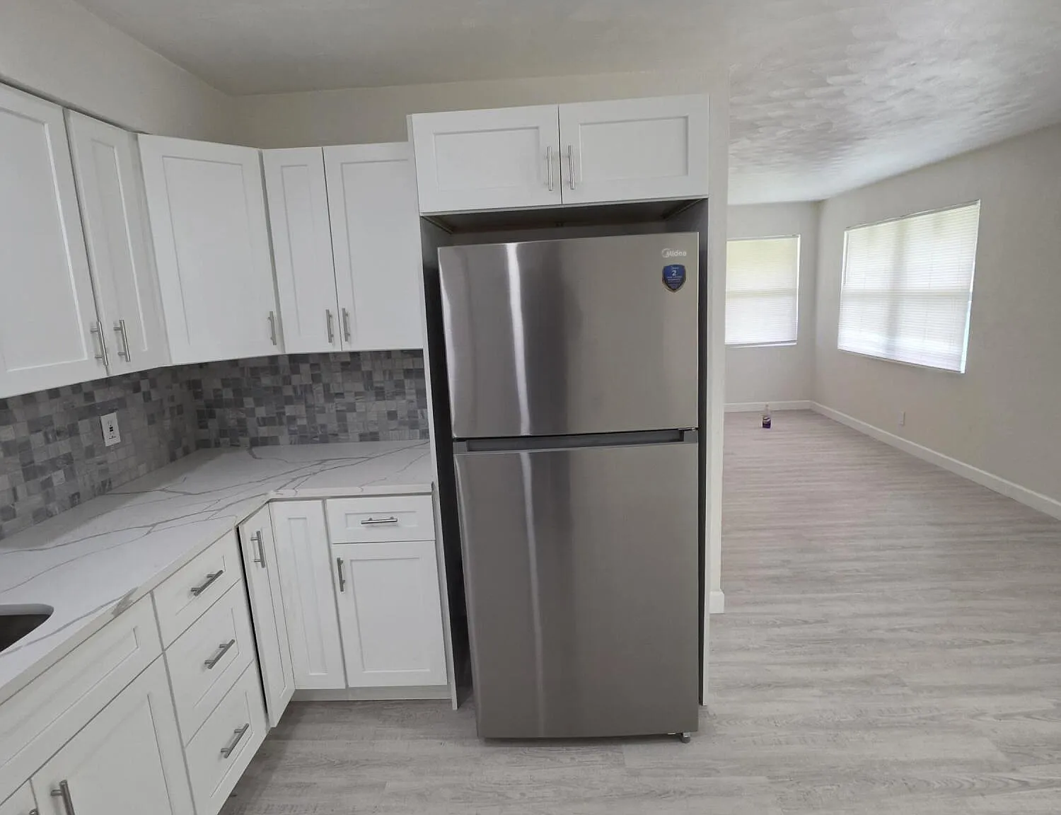 2 bed, 1.0 bath, 918 sqft, $1,950 — Photo 4