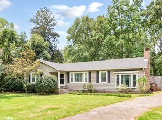 450 Brookwood Dr, Mobile, AL 36606