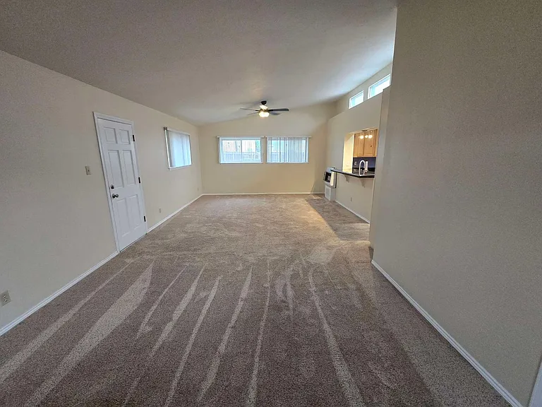 1500 Shirley St NE — Photo 6