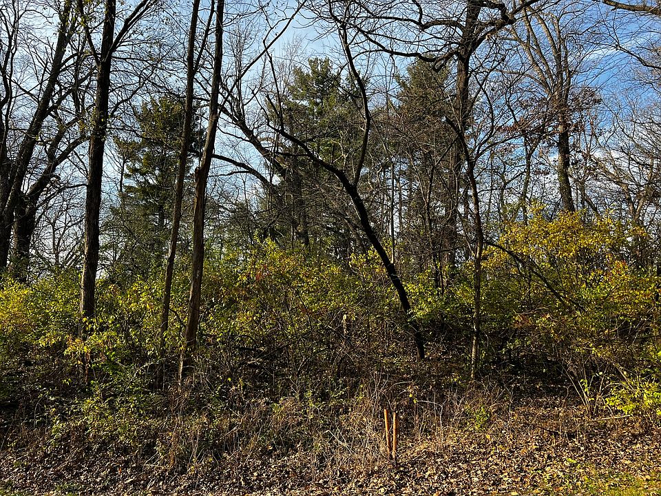 2nd image of 107 Maple Ln