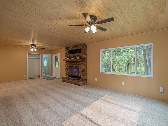 3rd image of 1756 County Road 7 NE