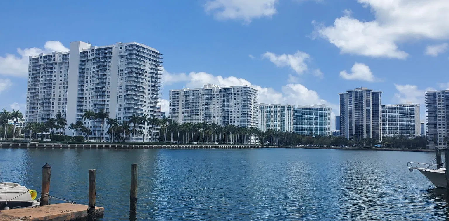 2 bed, 1466 sqft, $3,200 — Photo 1