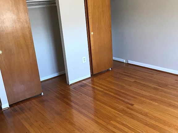 2nd image of 1028 E Lycoming St APT 2B