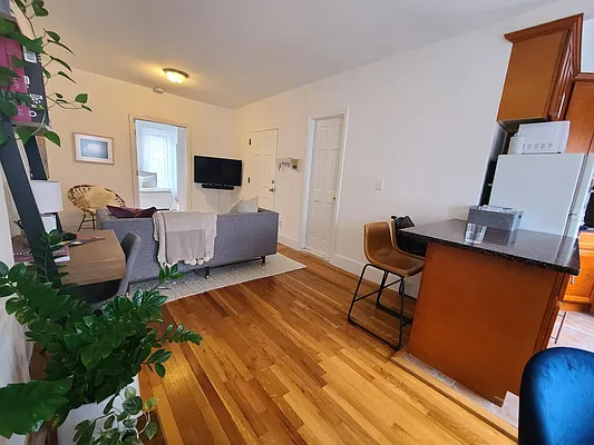 Rented by Brooklyn Heights Real Estate Inc | media 21