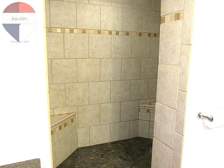 917 S Washington St — Photo 18