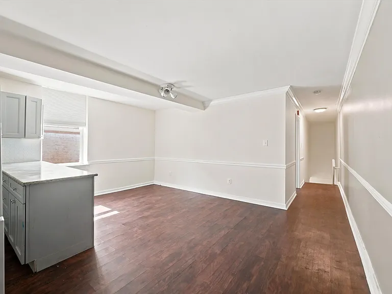 1721 W Tioga St #4 — Photo 4