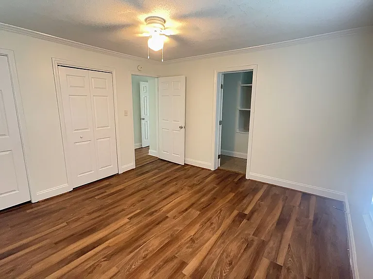 808 S 10th St — Photo 9