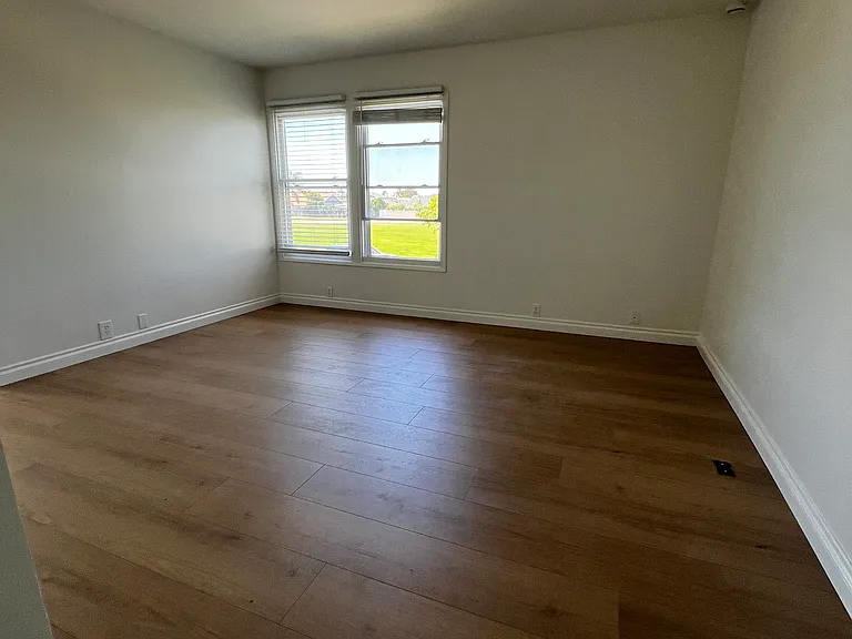 9842 Bluereef Dr — Photo 11