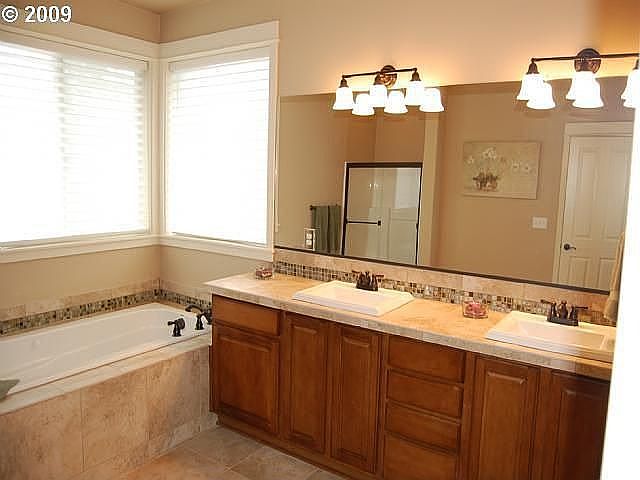 2nd image of 20371 SW Seely Ln