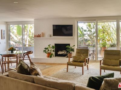 8401 Fountain Ave APT 4, West Hollywood, CA, 90069