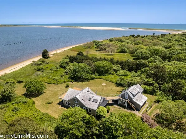 146 Quansoo Rd, Chilmark, MA 02535