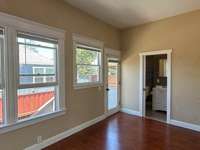 145 George St #3 — Photo 5