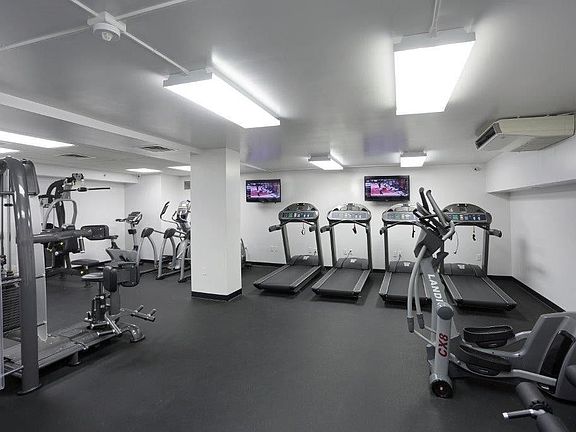 5th image of 154 E 29th St #205