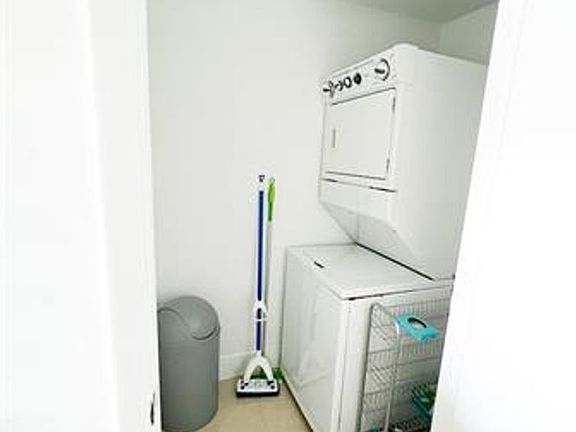 5th image of 495 Brickell Ave APT 2611
