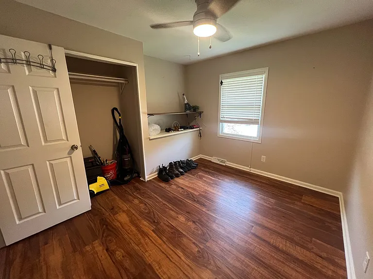 420 Walnut St — Photo 12