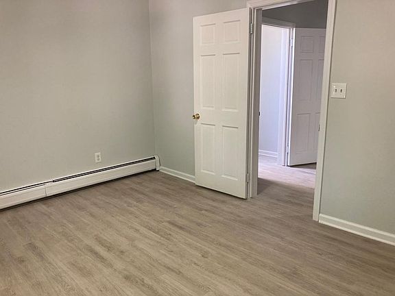 5th image of 102 Evergreen St #1F