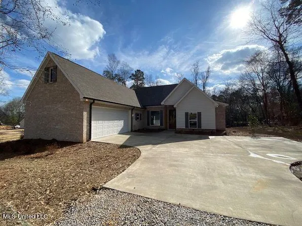 112 E Sunset Dr, Brandon, MS 39042