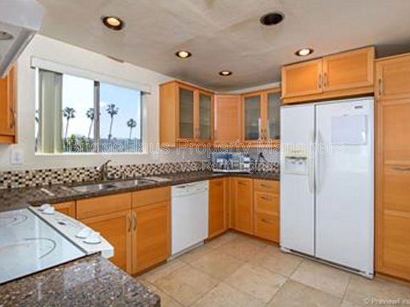 4th image of 5155 W Point Loma Blvd APT 11