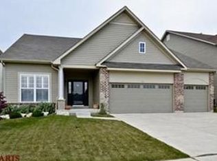 124 Berry Manor Cir, Saint Peters, MO 63376