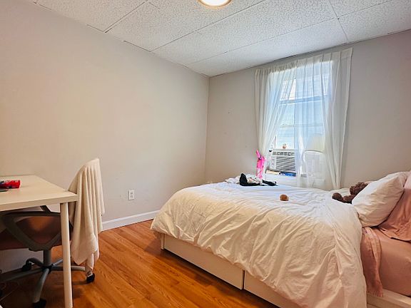 5th image of 1572 Tremont St #3F
