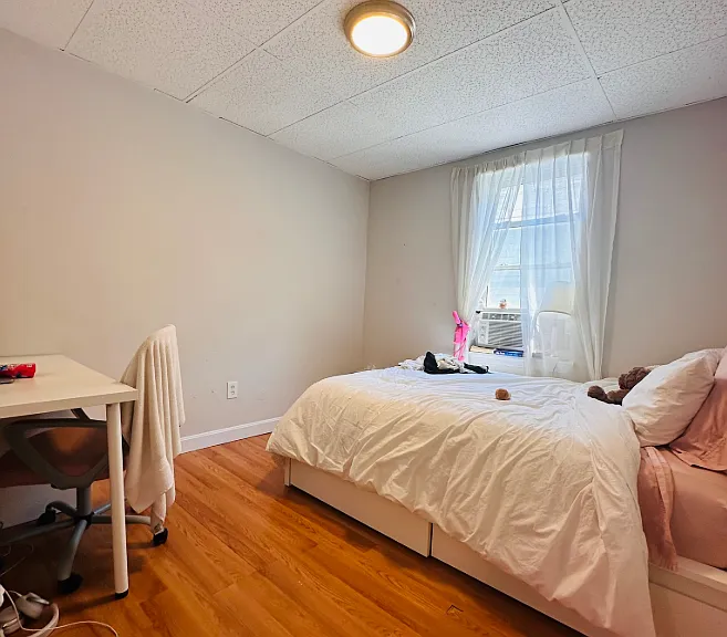 1572 Tremont St #3F — Photo 5
