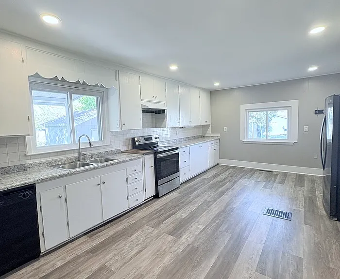 172 S Franklin St — Photo 3