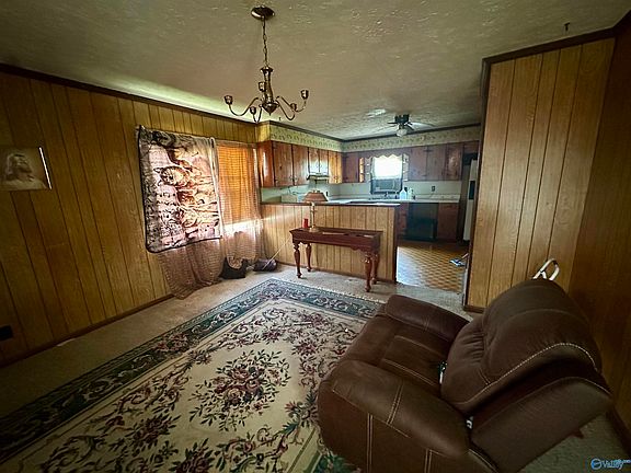 3rd image of 409 Magnolia Ave