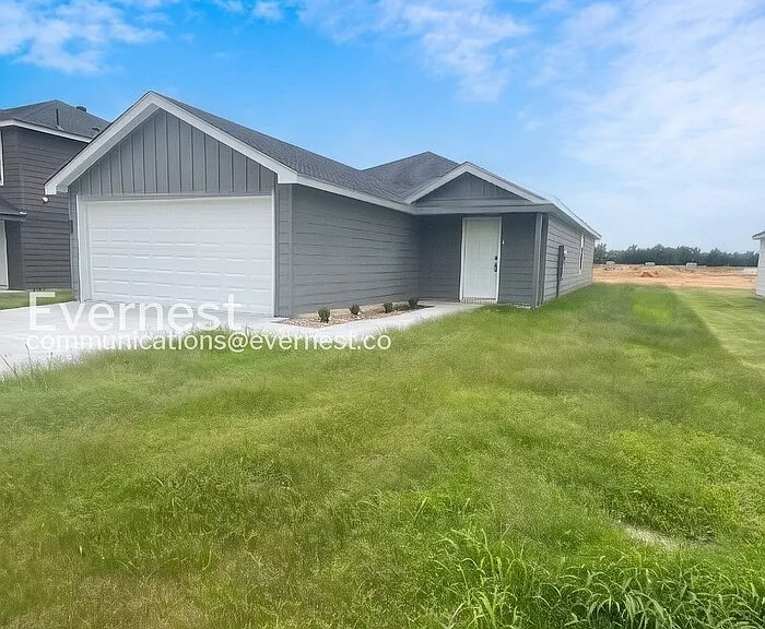 391 Moonlight Graham Blvd — Photo 2