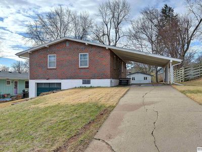 9477 Spencer St, Omaha, NE, 68134