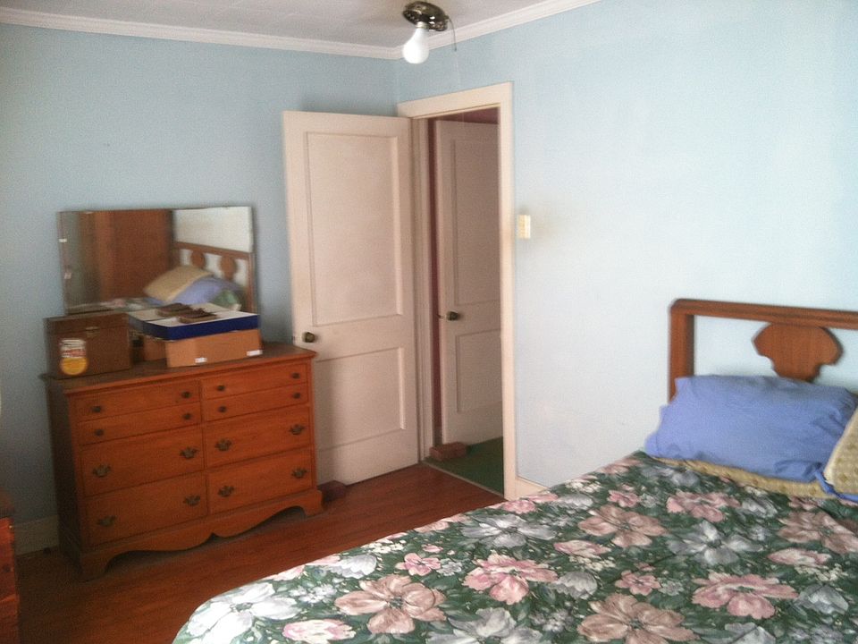 1st. Bedroom