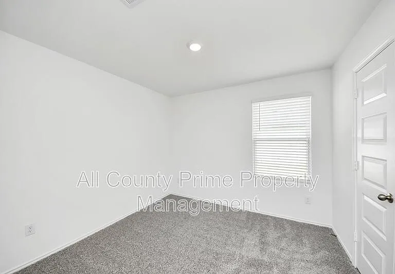 2007 Woodlark Way — Photo 10