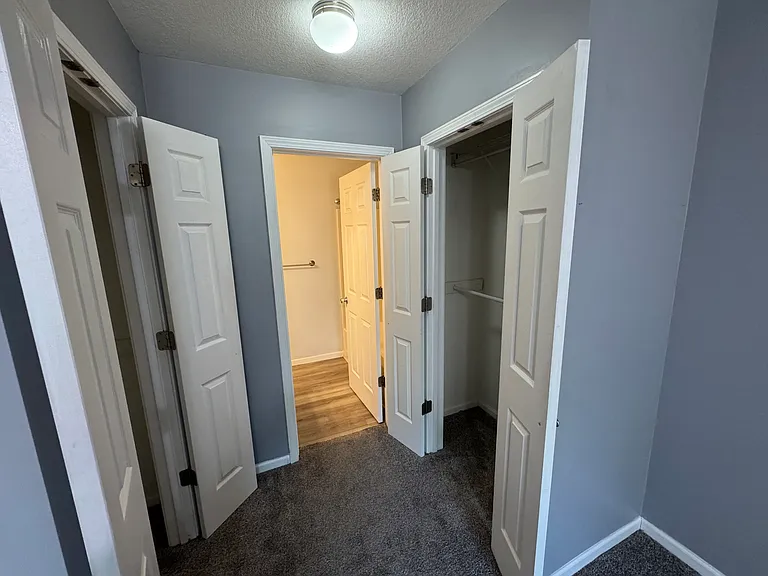 1125 Newfoundland Dr — Photo 7