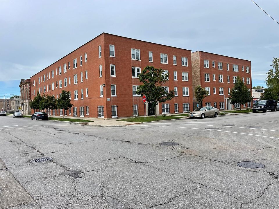 1st image of 4950-52 S Prairie Dr