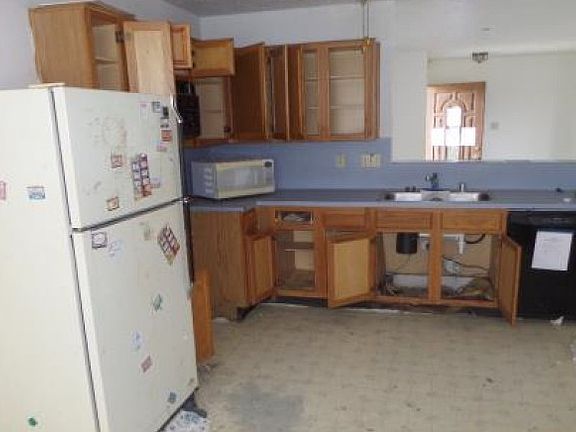 3rd image of 14519 Lone Willow Ln