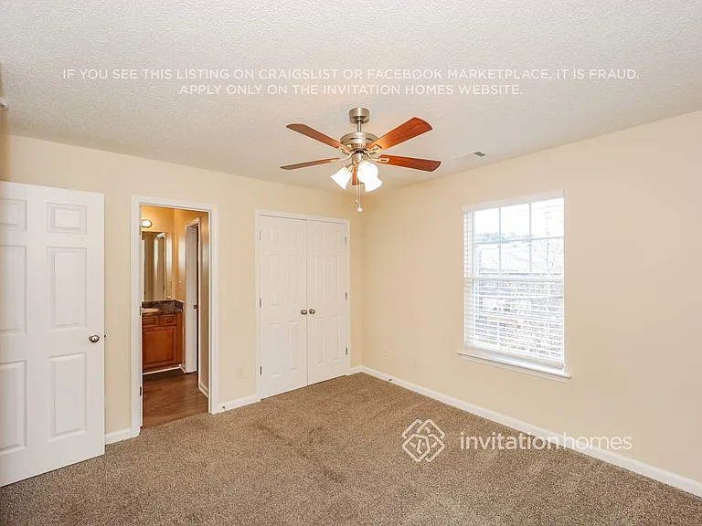 471 Charles Towne Ave — Photo 13