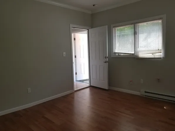 738 Savin Ave #R, West Haven, CT 06516