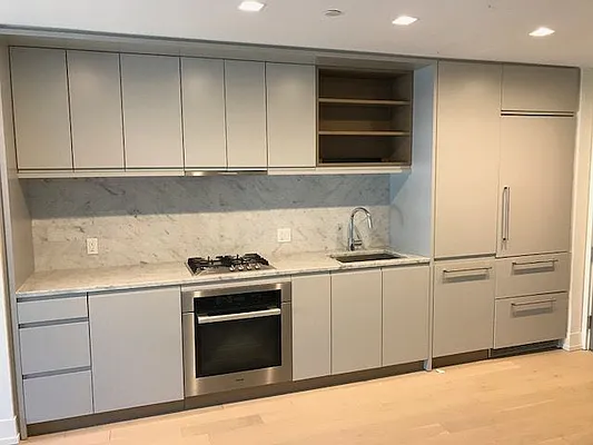 Rented by E Realty International Corp | media 23