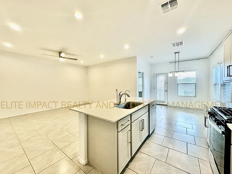 3541 N Kellen Canyon Ct — Photo 6
